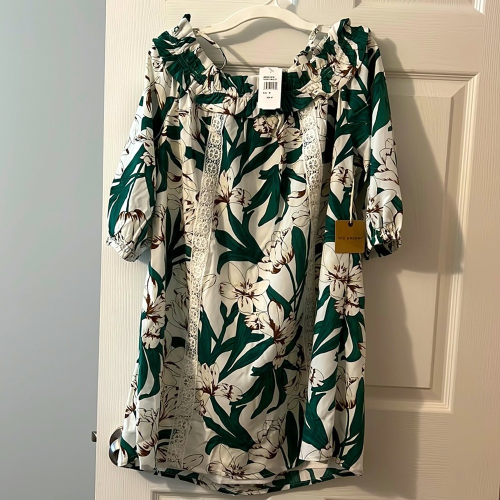 Cold Shoulder Floral Shift Dress M